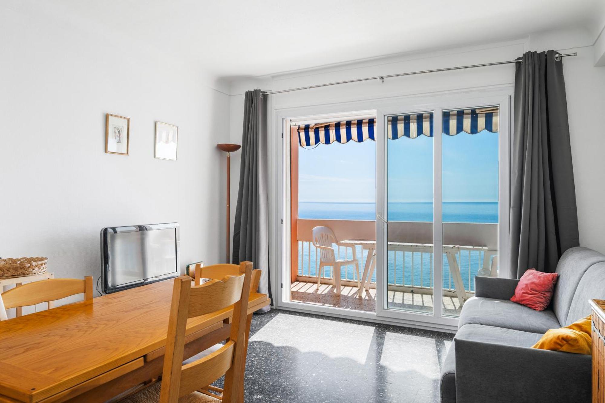 Le Panorama -Vue Exceptionnelle - Dernier Etage - Front De Mer ม็องตง ภายนอก รูปภาพ